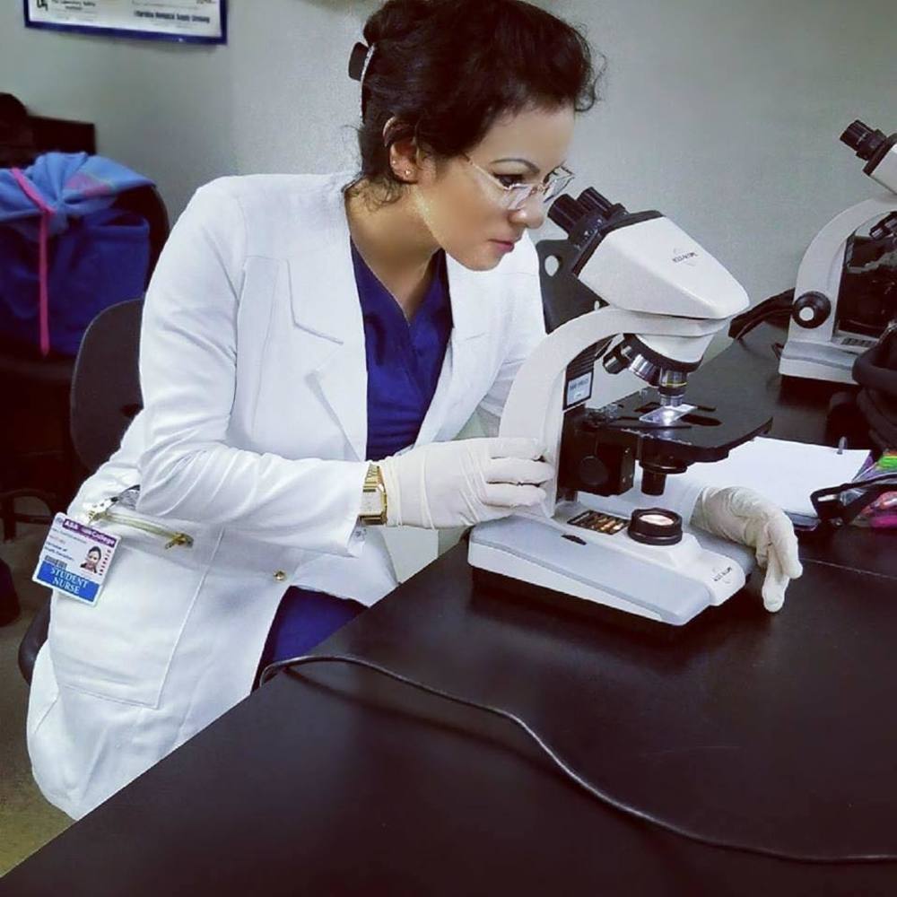 Meet your Posher, Ana